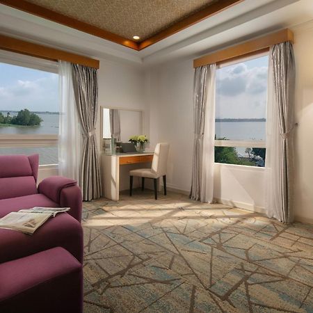 Nesta Hotel Cần Thơ Extérieur photo