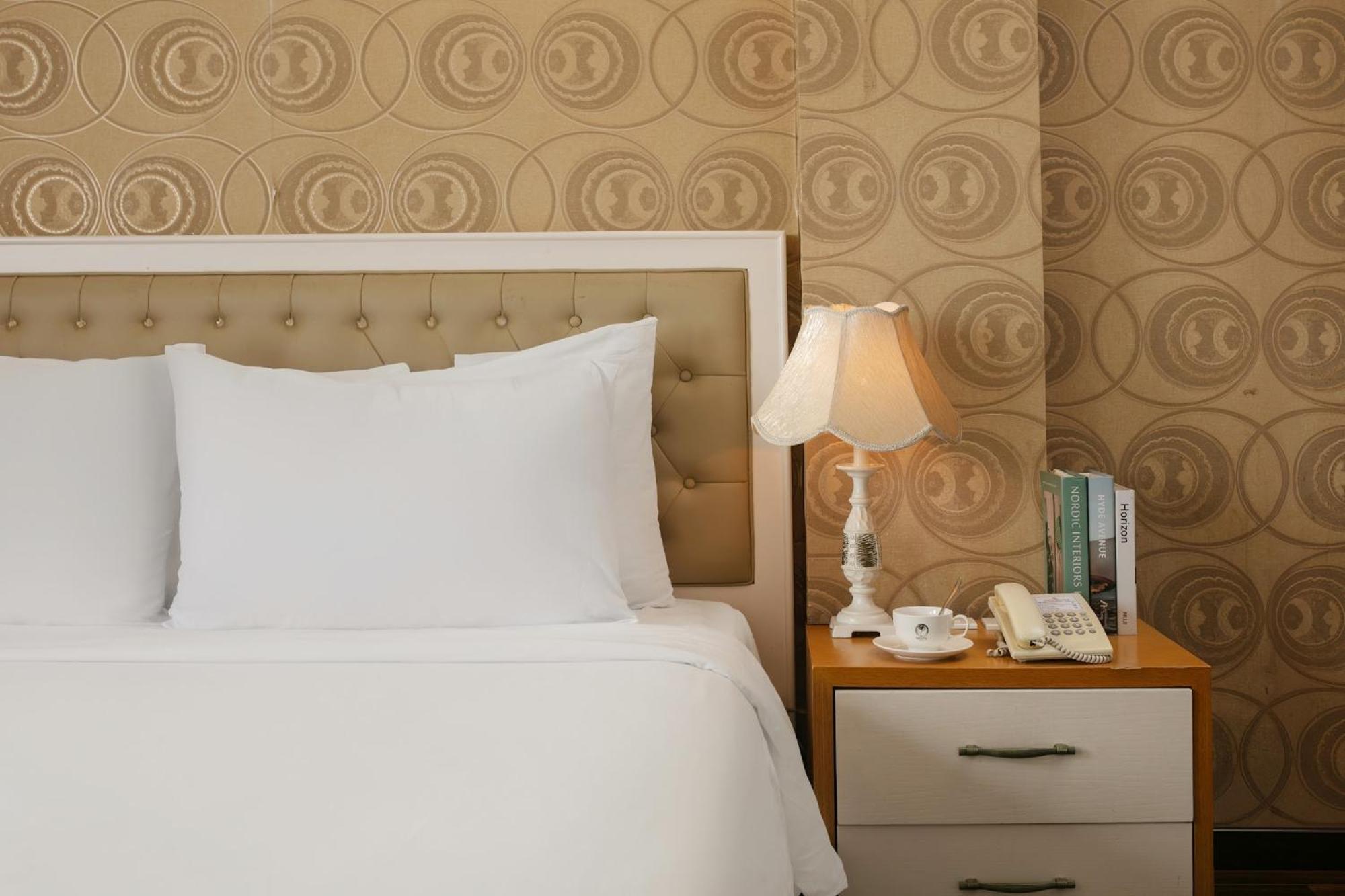 Nesta Hotel Cần Thơ Extérieur photo