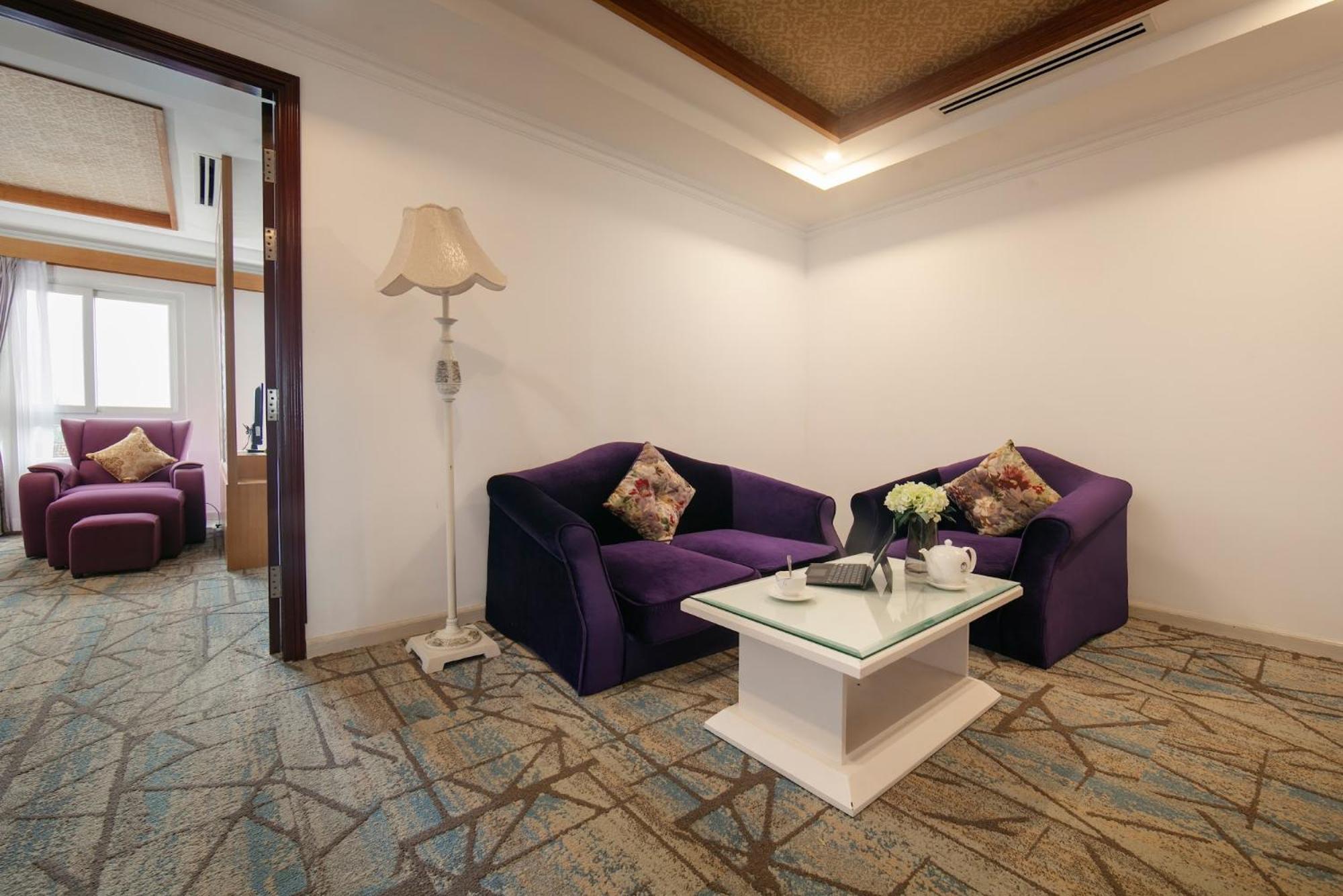 Nesta Hotel Cần Thơ Extérieur photo