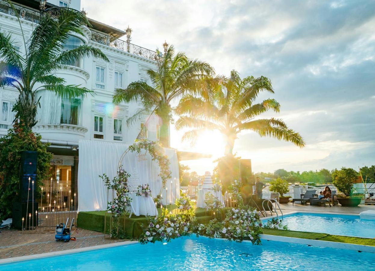 Nesta Hotel Cần Thơ Extérieur photo